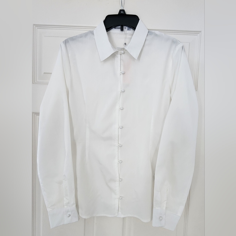 Missguided Women's NWT White Button Down Shirt. Size US 6. UK 10